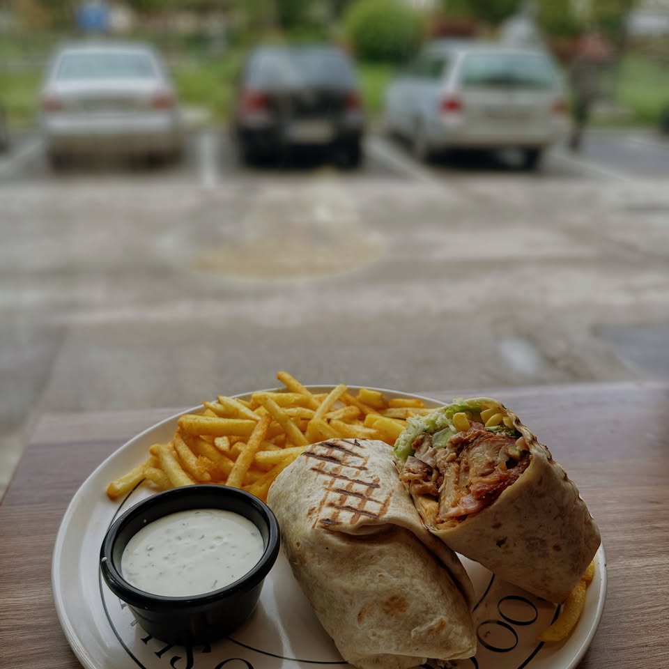 Park Travnik tortilja kebab s pomfritom i umakom